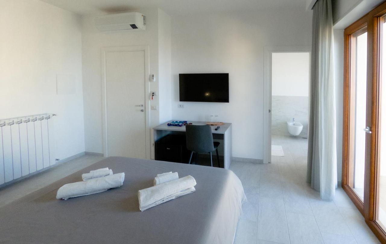 Le Tre Ccc Bed & Breakfast Sorrento Bagian luar foto