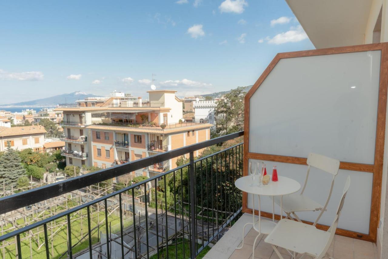 Le Tre Ccc Bed & Breakfast Sorrento Bagian luar foto