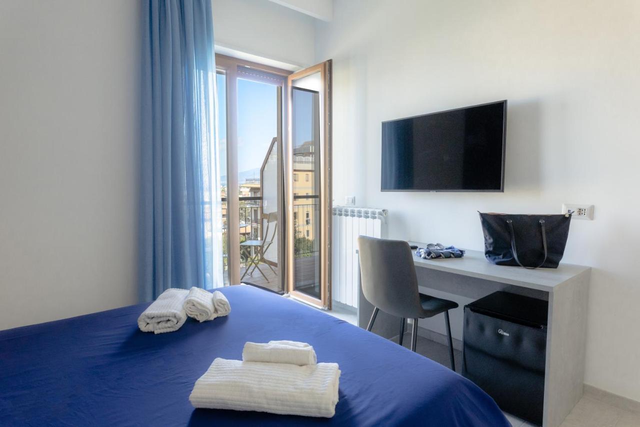 Le Tre Ccc Bed & Breakfast Sorrento Bagian luar foto