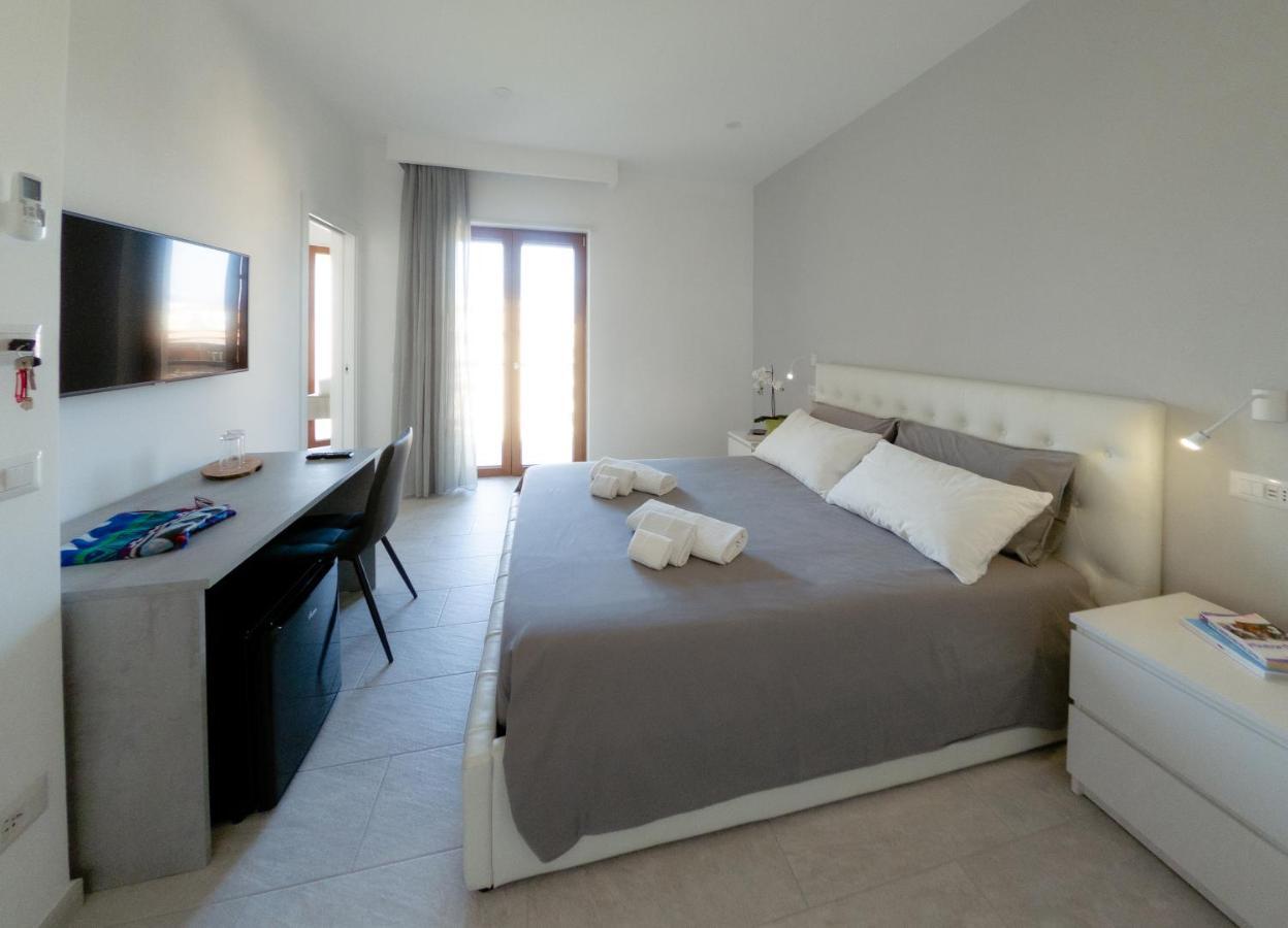 Le Tre Ccc Bed & Breakfast Sorrento Bagian luar foto